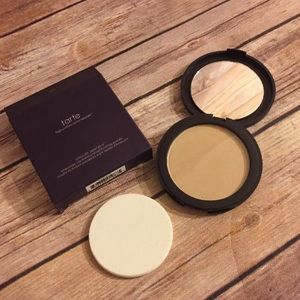 Tarte Amazonian Clay Pressed Tinted Powder LIGHT